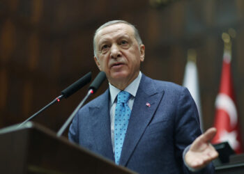 «Քրդերը կա՛մ պետք է վայր դնեն զենքերը, կա՛մ նրանց կթաղեն սիրիական հողերում». Էրդողան