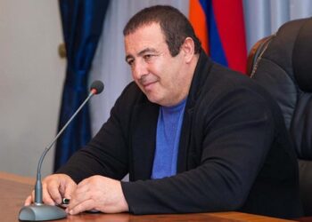 «Մարդիկ դադարել են լսել իրար, ամեն մեկը վստահ է իր ասածին ու ատում է դիմացինին, ինչն անթույլատրելի է». Գագիկ Ծառուկյան