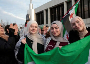 Սիրիայում իշխանության եկած զինված ընդդիմությունն արգելել է կանանց ստիպել հիջաբ կրել և հետապնդել ԶԼՄ-ների աշխատակիցներին