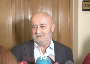 Ես չեմ ամաչում. Աղազարյան Հովիկն իմացել ա, որ դիմացը ագենտ ա ու մաման լացացրել ա. տեսանյութ