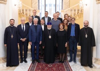 Վեհափառն Իտալիայի Բոլզանոյի քաղաքապետի հետ խոսել է ՀՀ անվտանգային խնդիրներից