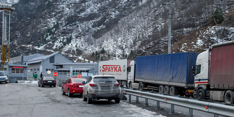Վերին Լարսը բաց է, բայց կուտակումները չեն վերանում