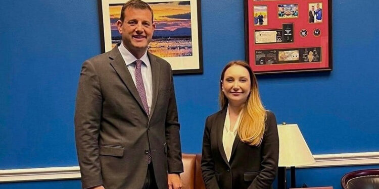 Դեսպան Մակունցն ու կոնգրեսական Վալադաոն քննարկել են ՀՀ-Ադրբեջան խաղաղության պայմանագրին առնչվող հարցեր