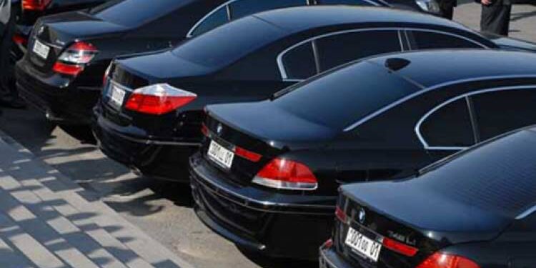 Ծառայողական մեքենաները ոչ թե կրճատվում են, այլ գարաժներում են կանգնելու. «Հրապարակ»