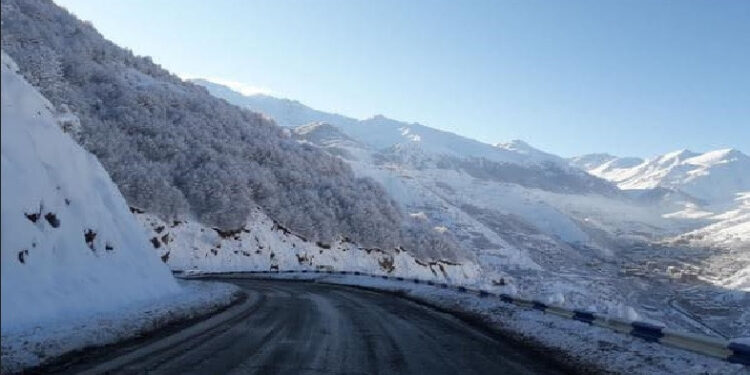 Արագածի, Ապարանի ճանապարհներին և Տիգրանաշենի ոլորաններին տեղ-տեղ առկա է մերկասառույց