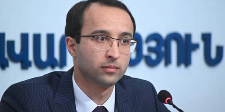 «Հիմա շատերը մտածում են, թե ես ինչու եմ դարձել ընդդիմադիր». Փաշինյանի նախկին օգնական