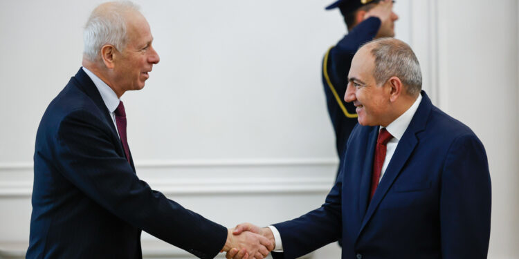 Կանադան իր աջակցությունն է հայտնում խաղաղությանն ուղղված ՀՀ Կառավարության ջանքերին. Ստեֆան Դիոնը՝ Փաշինյանին