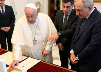 Ի՞նչ նվեր է ստացել Փաշինյանը Հռոմի Պապից. «Ժողովուրդ»