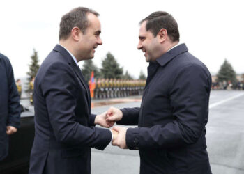 «Համոզված եմ՝ կշարունակենք համատեղ աշխատել Հայաստան-Ֆրանսիա պաշտպանական համագործակցության ուղղությամբ». Պապիկյանը շնորհավորել է Լըկորնյուին