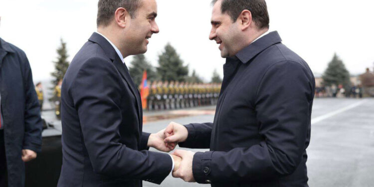 «Համոզված եմ՝ կշարունակենք համատեղ աշխատել Հայաստան-Ֆրանսիա պաշտպանական համագործակցության ուղղությամբ». Պապիկյանը շնորհավորել է Լըկորնյուին