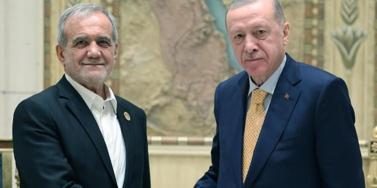 Էրդողանն ու Փեզեշքիանը քննարկել են երկկողմ հարաբերությունները, տարածաշրջանային և գլոբալ հարցեր