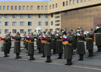 ՀՀ ԶՈՒ-ն երաժիշտ և պարող մասնագետ զորակոչիկներով համալրելու նպատակով ՊՆ-ն հայտարարում է մասնագիտական լսումներ և դիտումներ