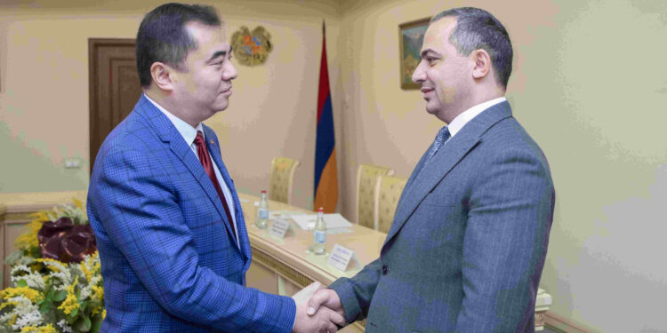 Քննչական կոմիտեի նախագահն ընդունել է ՀՀ-ում Չինաստանի դեսպանի ժամանակավոր հավատարմատարին