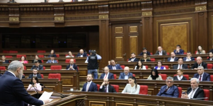 «Գողն ամենից բարձրն է բղավում՝ «բռնեցեք գողին…». «Փաստ»