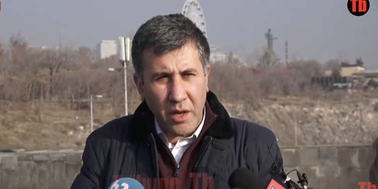 Կտեղադրենք տոնածառ, խաղալիքների փոխարեն ծրարներ. Ռուբեն Մելիքյան. տեսանյութ