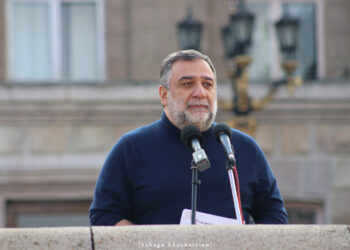 Աշխարհը չի կարող անտարբեր մնալ, երբ նրա ամենահայտնի մարդասերներից մեկը հետապնդվում է արդարության և արժանապատվության պայքարի համար. «Մենք ենք մեր սարերը» գործակալություն