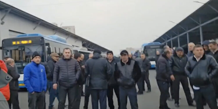 Ավտոբուսի վարորդները գործադուլ են հայտարարել