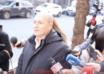 Ոչ մի պաշտոնյայի հետ չեմ հանդիպել, թուղթ պիտի վերցնեի, վերցրել եմ. Նազարյան. տեսանյութ