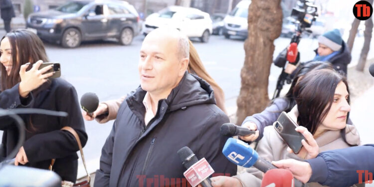 Ոչ մի պաշտոնյայի հետ չեմ հանդիպել, թուղթ պիտի վերցնեի, վերցրել եմ. Նազարյան. տեսանյութ