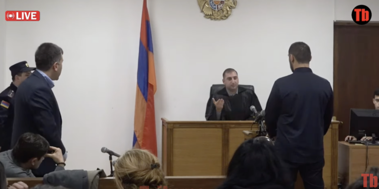 Ասլանյանի ու խոշտանգված Սամվել Վարդանյանի «ավտոբուսի գործով» նիստը. ՈւՂԻՂ