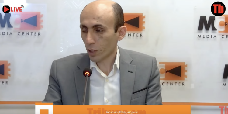 Բոլոր գործերը կարված են. Արտակ Բեգլարյան. տեսանյութ