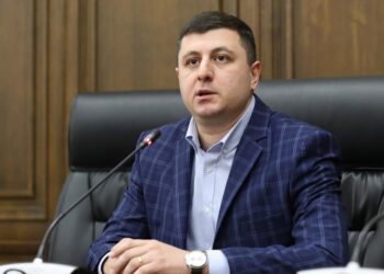 «Փաշինյանը խոսում է մեր երկրի՝ «ազգ-նահատակի» իմիջ ունենալու մասին, բայց չի ասում՝ ինչպե՞ս ստացվեց, որ իր ղեկավարած երկրում ավերիչ պատերազմ եղավ, հազարավոր մարդիկ զոհվեցին»․ Աբրահամյան