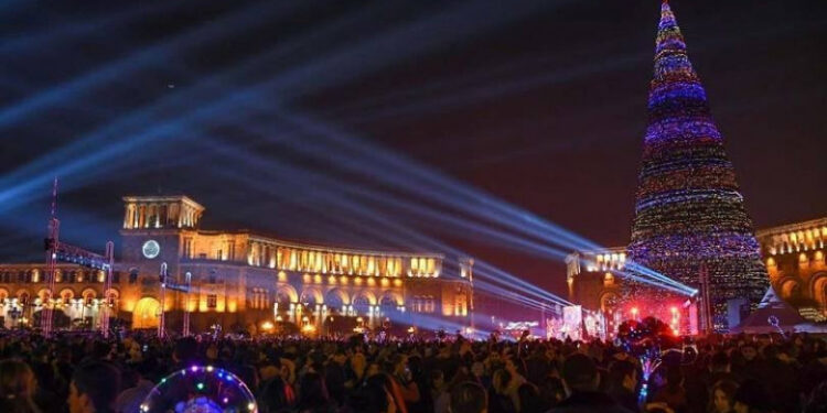 Հանգստյան «ավելորդ» օրերին դեմ էին, բայց ուզում են 10 աշխատանքային օր կրճատել. «Փաստ»