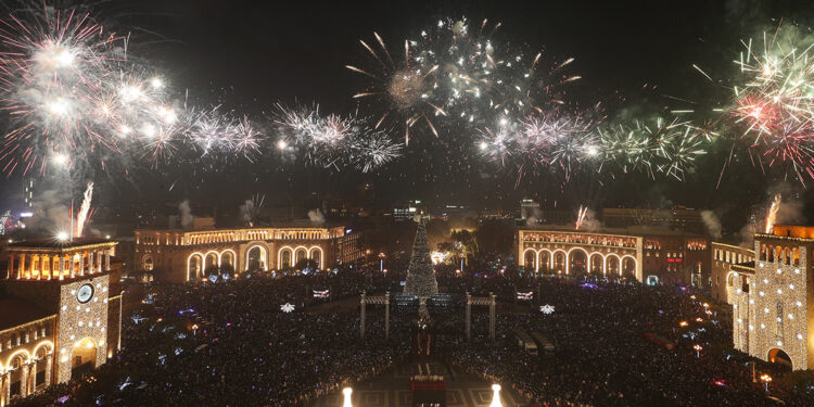 Տոնածառի լույսերը վառելու օրը՝ հրմշտոցի արդյունքում երեխաները շնչահեղձ են եղել. «Ժողովուրդ»