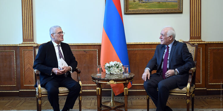 Վահագն Խաչատուրյանն ու Ռումինիայի դեսպանը քննարկել են մի շարք ոլորտներում համագործակցության խթանման հնարավորությունները