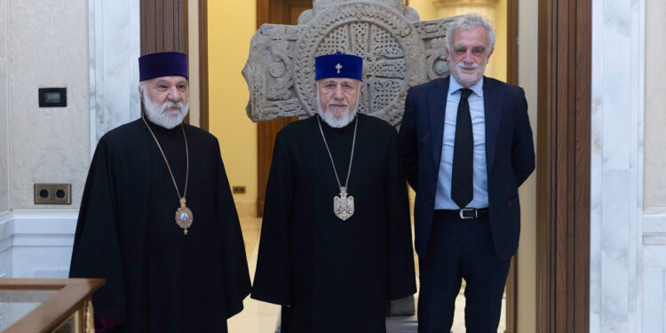 «Եկեղեցին անում է հնարավոր ամեն ինչ արցախահայերի իրավունքների պաշտպանության, Բաքվում պահվող հայերի, Արցախի հոգևոր-մշակութային ժառանգության պահպանման խնդիրների ուղղությամբ». Գարեգին Բ-ն՝ Օկամպոյին