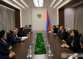Հայաստան-Իրան երկկողմ հարաբերությունները խարսխված են բնական շահերի վրա. ԱԽ քարտուղարը՝ Մեջլիսի բարեկամական խմբի ղեկավարին