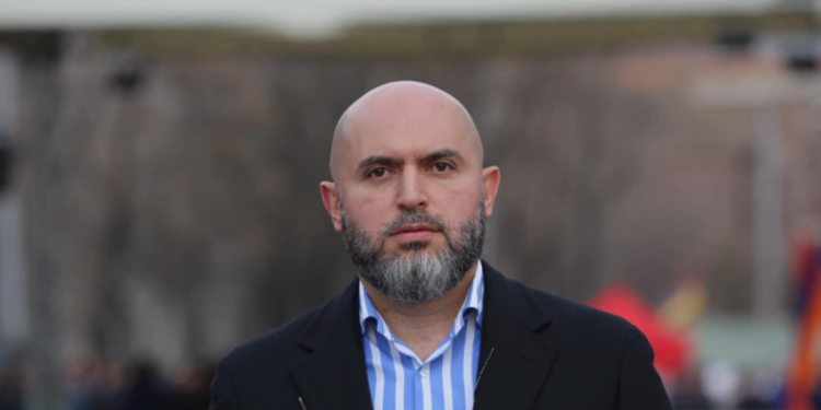 «Արտաքին հետախուզական ծառայության զեկույցի լեյտմոտիվը ոչ թե ՀՀ-ին սպառնացող արտաքին ռիսկերի օբյեկտիվ գնահատումն է, այլ՝ Փաշինյանի իշխանության վերարտադրման համար նպաստավոր միջավայրի ստեղծումը». Աշոտյան