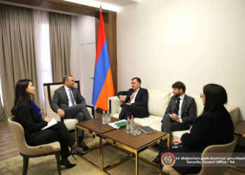 Արմեն Գրիգորյանը Ֆրանսիայի ԱԳՆ բարձրաստիճան պաշտոնյայի հետ քննարկել է տարածաշրջանային և միջազգային հրատապ հարցեր