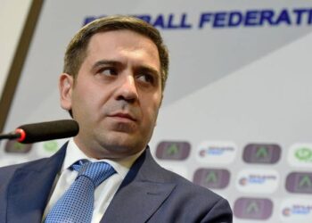 Մութ ամպեր են կուտակվում ՀՖՖ նախագահ Արմեն Մելիքբեկյանի գլխին. «Հրապարակ»