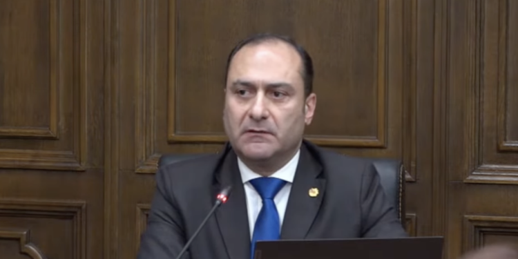 «Հայաստանը չի կարող միաժամանակ անդամակցել երկու տարբեր մաքսային միությունների, անհամատեղելի են». Արտակ Զեյնալյան