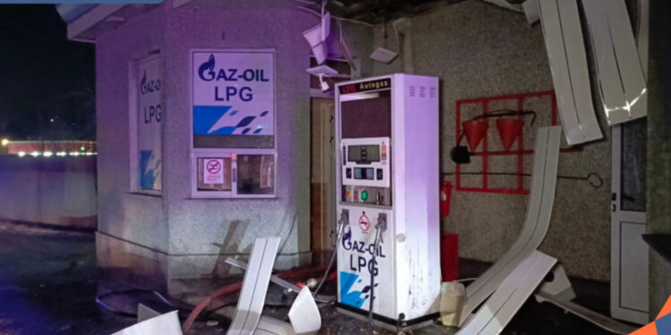 Հրդեհ՝ Ռուբինյանց փողոցում գտնվող գազալցակայաններից մեկում