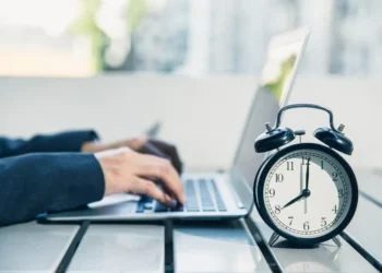 Աշխատաժամանակը կրճատելու նախագիծը դրել ենք հանրային քննարկման. ԱՍՀ նախարար