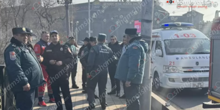 Փրկարարները կամրջի եզրագծին կանգնած կնոջը դուրս են բերել անվտանգ վայր