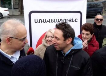 Որոշ ուժեր կոնսուլտացիաներ են իրականացնում՝ միասնական ճակատ ձևավորելու նպատակով. «Հրապարակ»