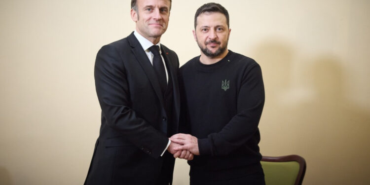 ԵՄ-ին անդամակցելու գործընթացում Ֆրանսիայի աջակցության հույս ունենք. Զելենսկին հանդիպել է Մակրոնի հետ