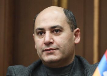 ԱԺ «Պատիվ ունեմ» խմբակցության պատգամավոր Մարտուն Գրիգորյանը անակնկալի է բերել իշխանություններին. մտադիր է առաջադրվել Գյումրու ՏԻՄ ընտրություններում. «Ժողովուրդ»