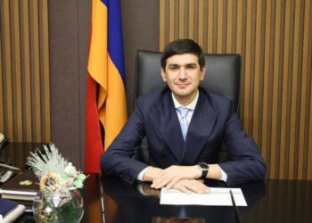 Արագածոտնի մարզպետ Սերգեյ Մովսիսյանին փոխարինող չեն գտնում. «Հրապարակ»