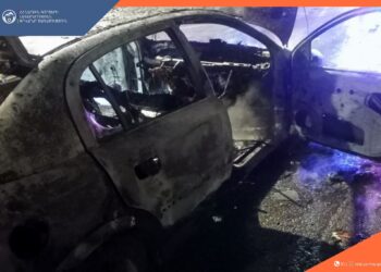 Խոշոր հրդեհ՝ Մալաթիայի շուկայի մոտակայքում․ ավտոմեքենան ամբողջովին այրվել է