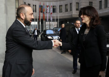 Մեկնարկել է Հայաստանի և Վրաստանի ԱԳ նախարարների առանձնազրույցը