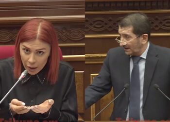 Էս պուտանկեքն ովքեր են, բռնվեք, ստեղ տու-տու-տու, էս դու՞ք չեք գրել. Խամոյանը՝ Սիրունյանին. տեսանյութ