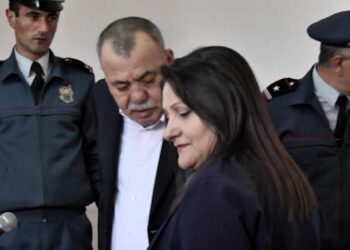 «Խնդրելով մեզ ոչ մեկ խաղաղություն չի տալու, բանակի պատրաստ չլինելն էլ խեղաթյուրված կարծիք է». Մանվել Գրիգորյանի կին