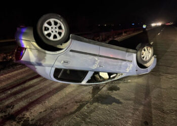 Աշտարակ-Երևան ավտոճանապարհին բախվել են «Opel»-ը և «KIA»-ն, ինչի հետևանքով «Opel»-ը շրջվել է