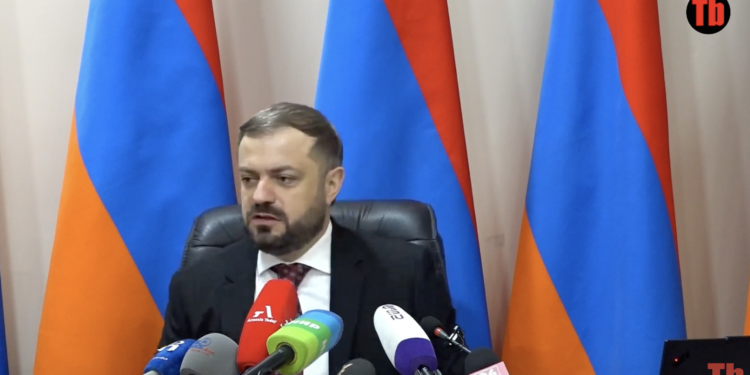 Միսը մտնում ա ու վերջում երշիկ ա դուրս գալիս, մի զարմացեք. Պապոյան. տեսանյութ