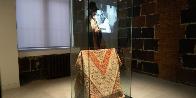 Գրականության և արվեստի թանգարանում ներկայացվել է Փարաջանովի՝ Մարկոս Գրիգորյանին նվիրած կարպետը