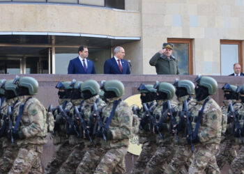 Փաշինյանը ՊՆ վարչական համալիրում մասնակցել է ՀՀ բանակի կազմավորման 33-ամյակին նվիրված միջոցառումներին